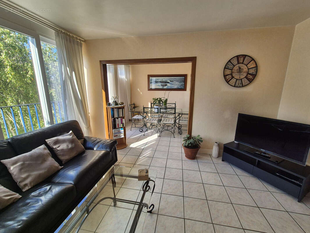 Appartement à JOUY-EN-JOSAS