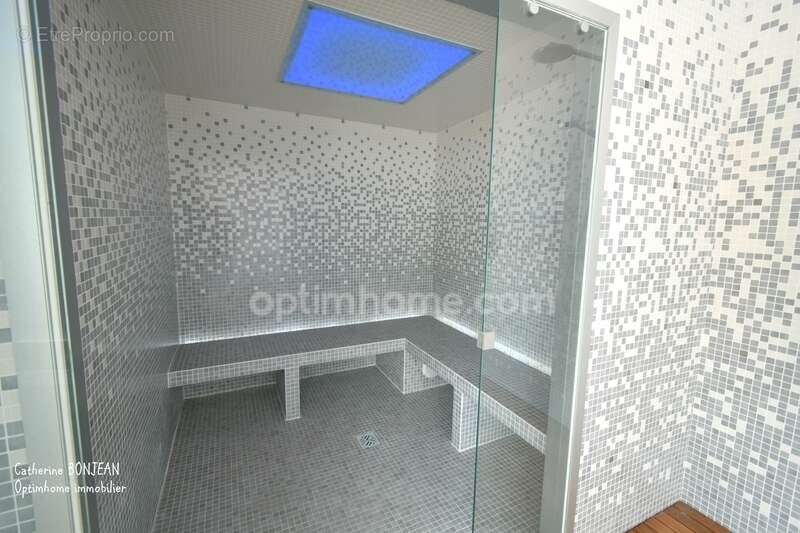 Maison à BLANQUEFORT