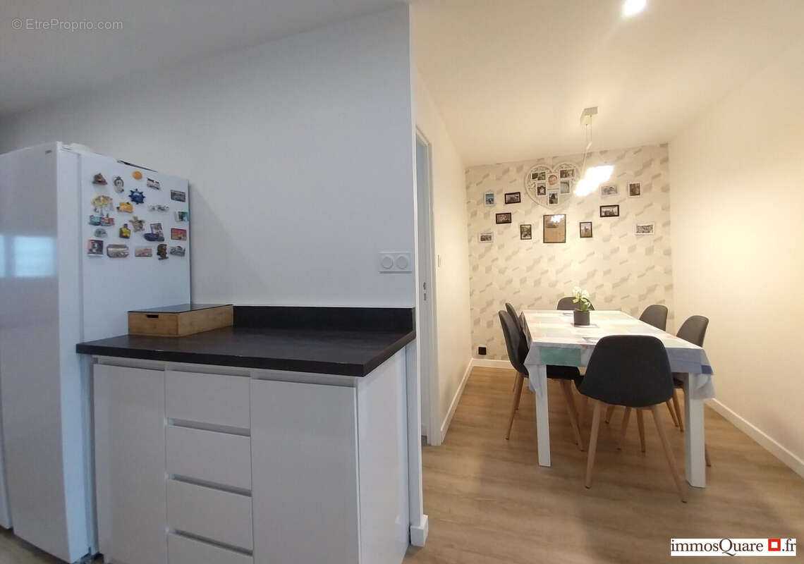 Espace dinatoire - Appartement à SASSENAGE