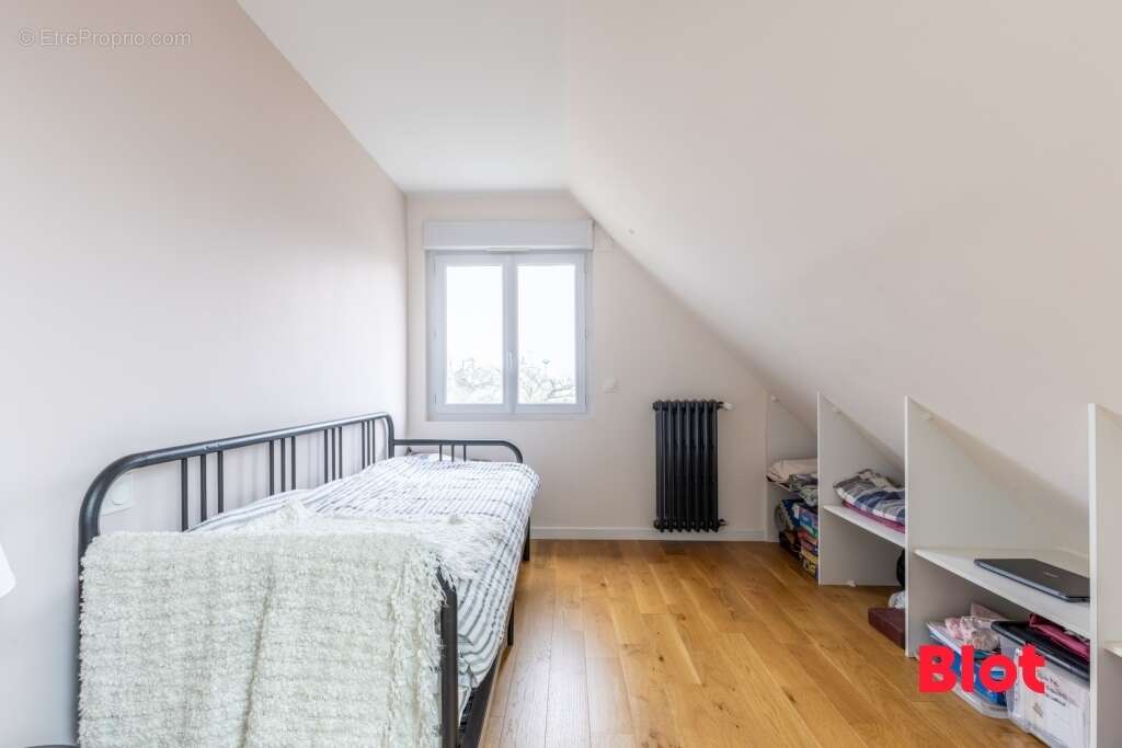 Maison à SAINT-ERBLON