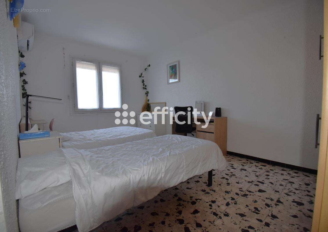 Maison 141 m² à Saint-Cyprien  - photo 13