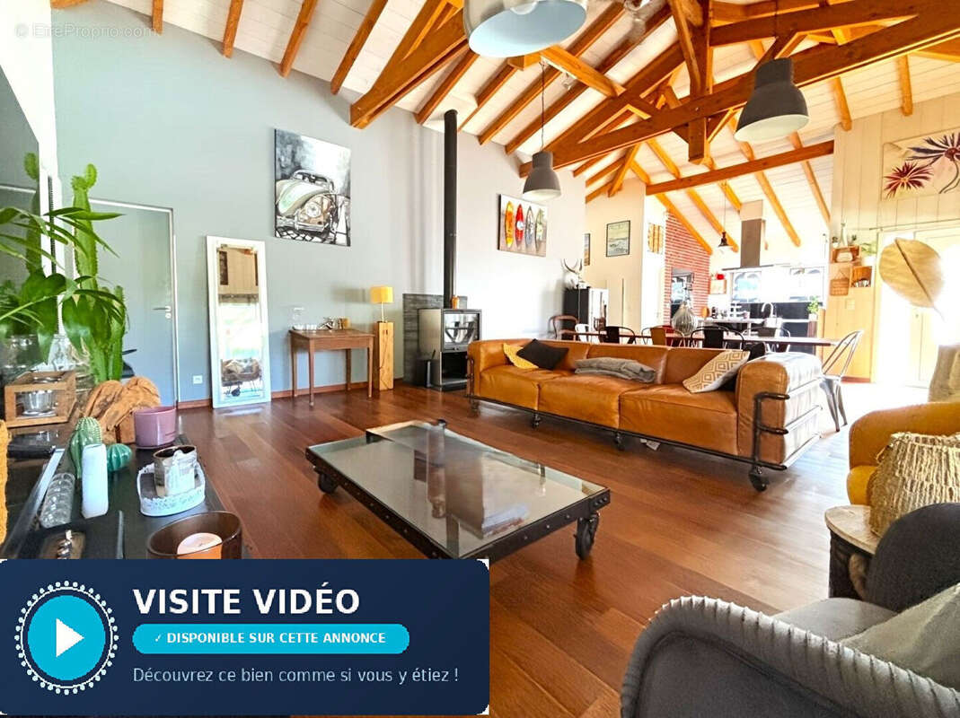 Maison à AMBARES-ET-LAGRAVE