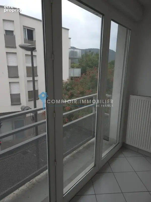 Isère (38) St Martin d'Hères -T3 - 63 m2 avec place de parking - photo 8