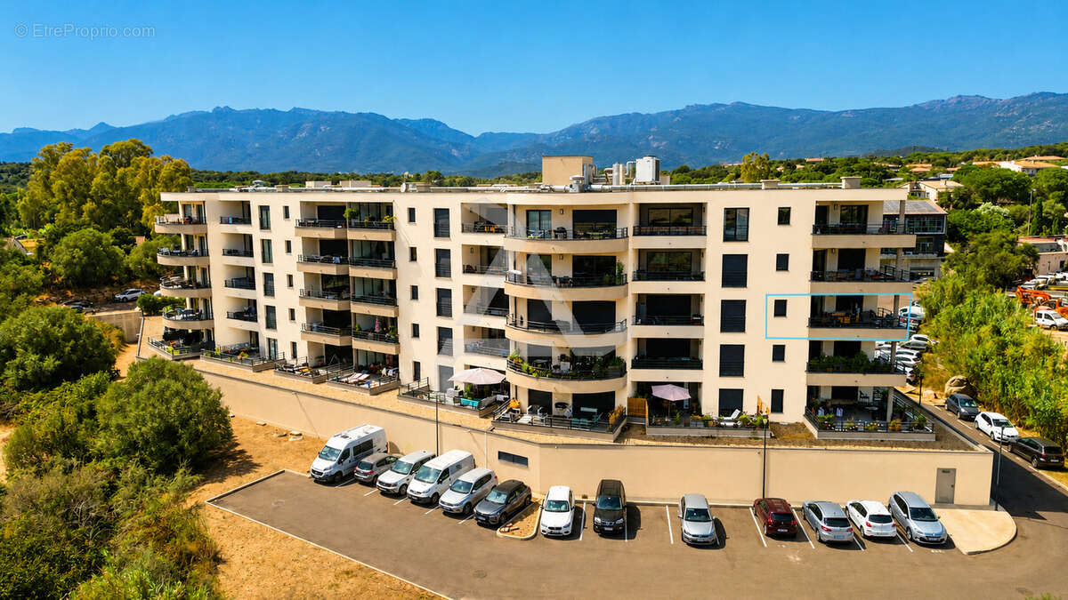 T3 avec terrasse proche du port et des commerces dans résidence moderne et sécurisée - photo 26