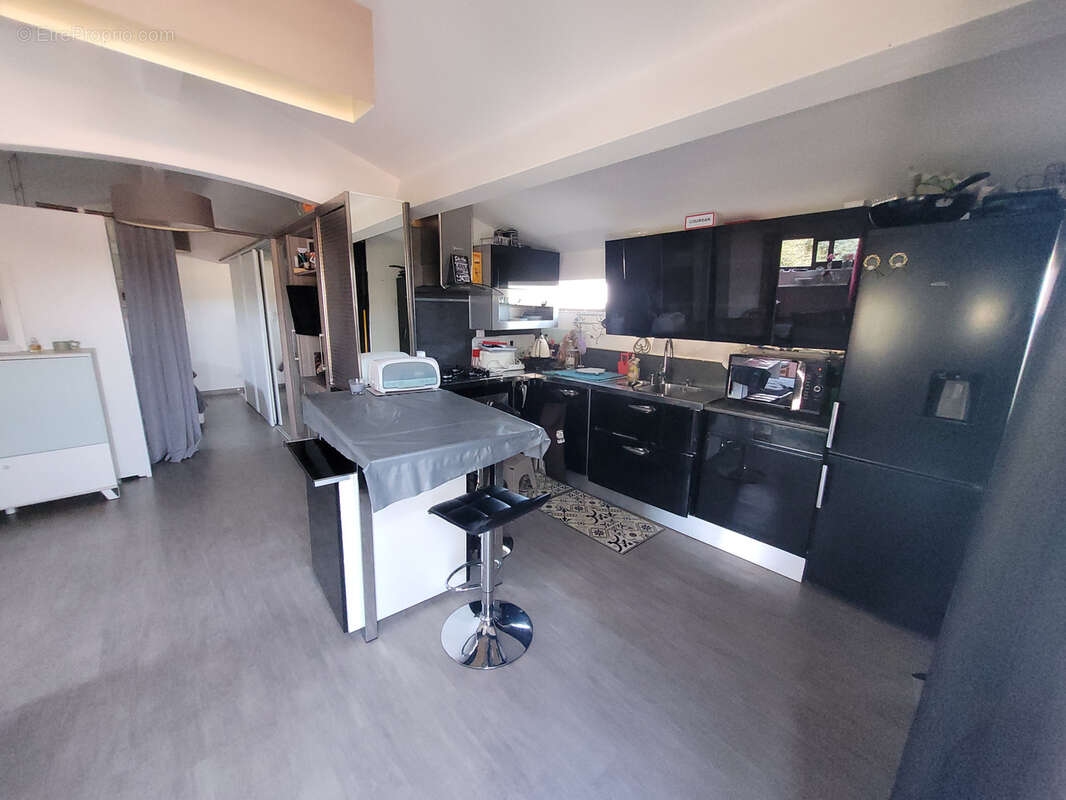 Coursan Villa de type 5 de 200 m2 habitable, plus un appartement de type 2 indépendant de 60 m2, piscine sur u - photo 28