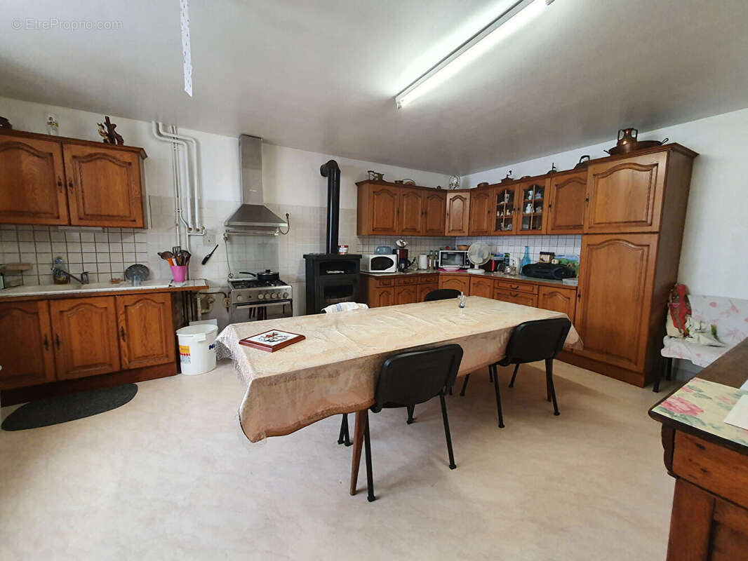 Maison à BUSSIERE-GALANT