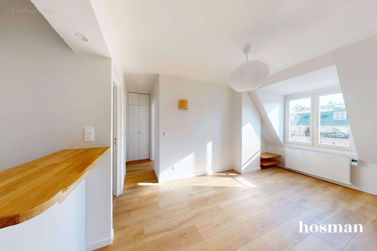 Appartement à PARIS-1E