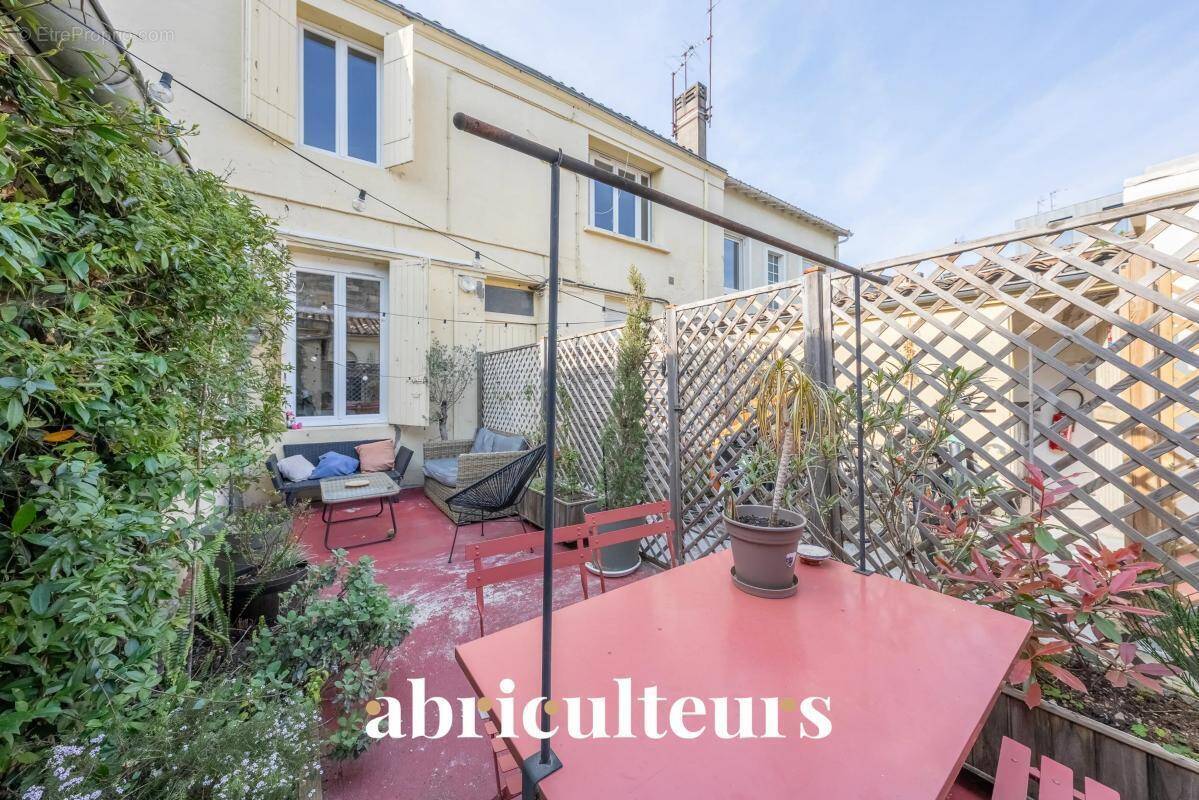 Appartement à BORDEAUX