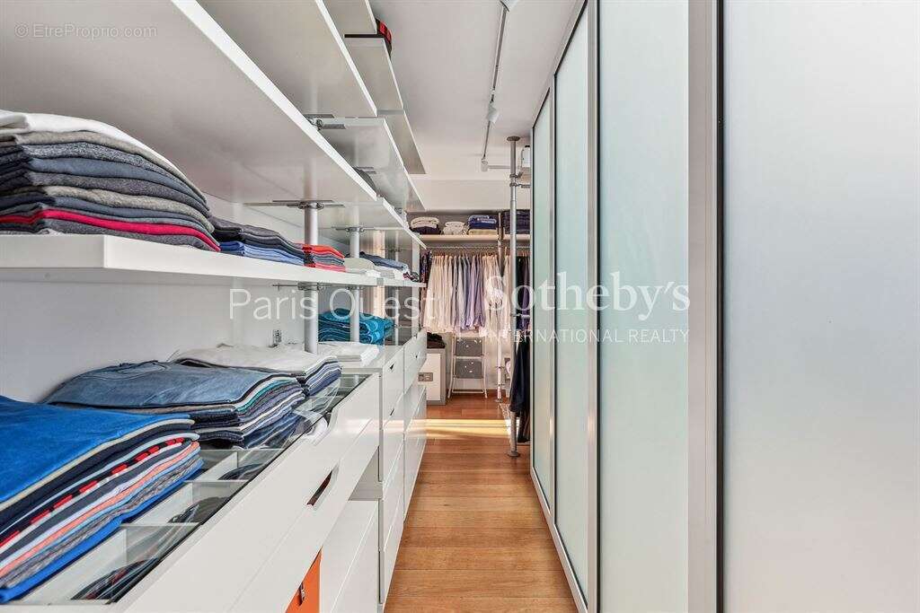 Maison à NEUILLY-SUR-SEINE