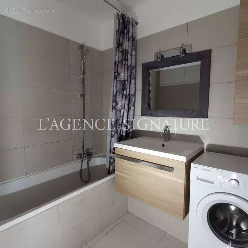 Le Cannet - Les Mimosas - "ADELIA" - 3p traversant de 61m² à moderniser - terrasse - photo 10