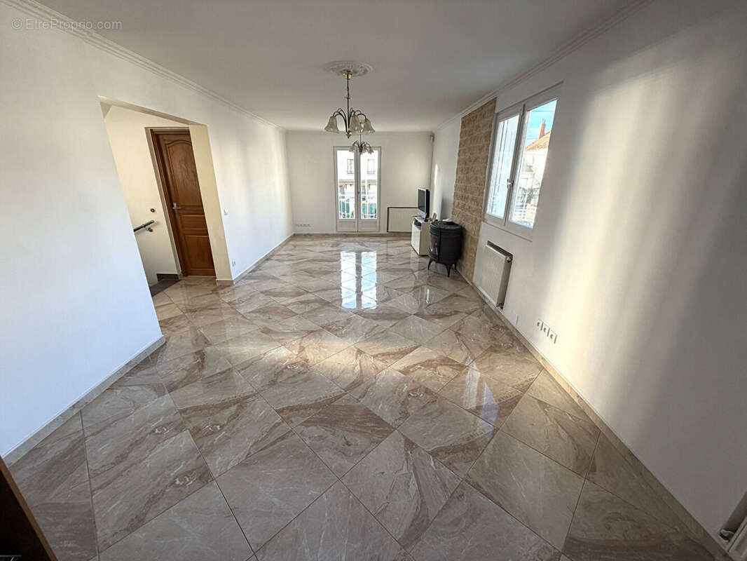 Maison à SAVIGNY-SUR-ORGE