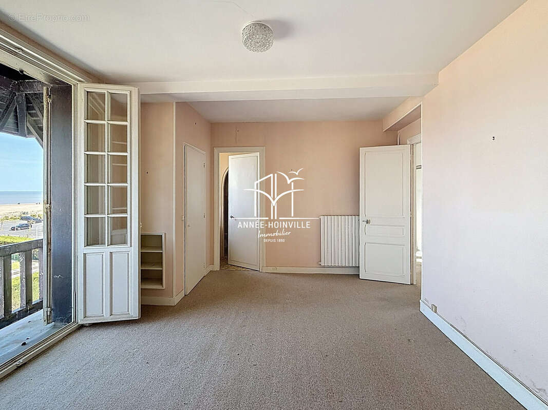 Appartement à TOURGEVILLE