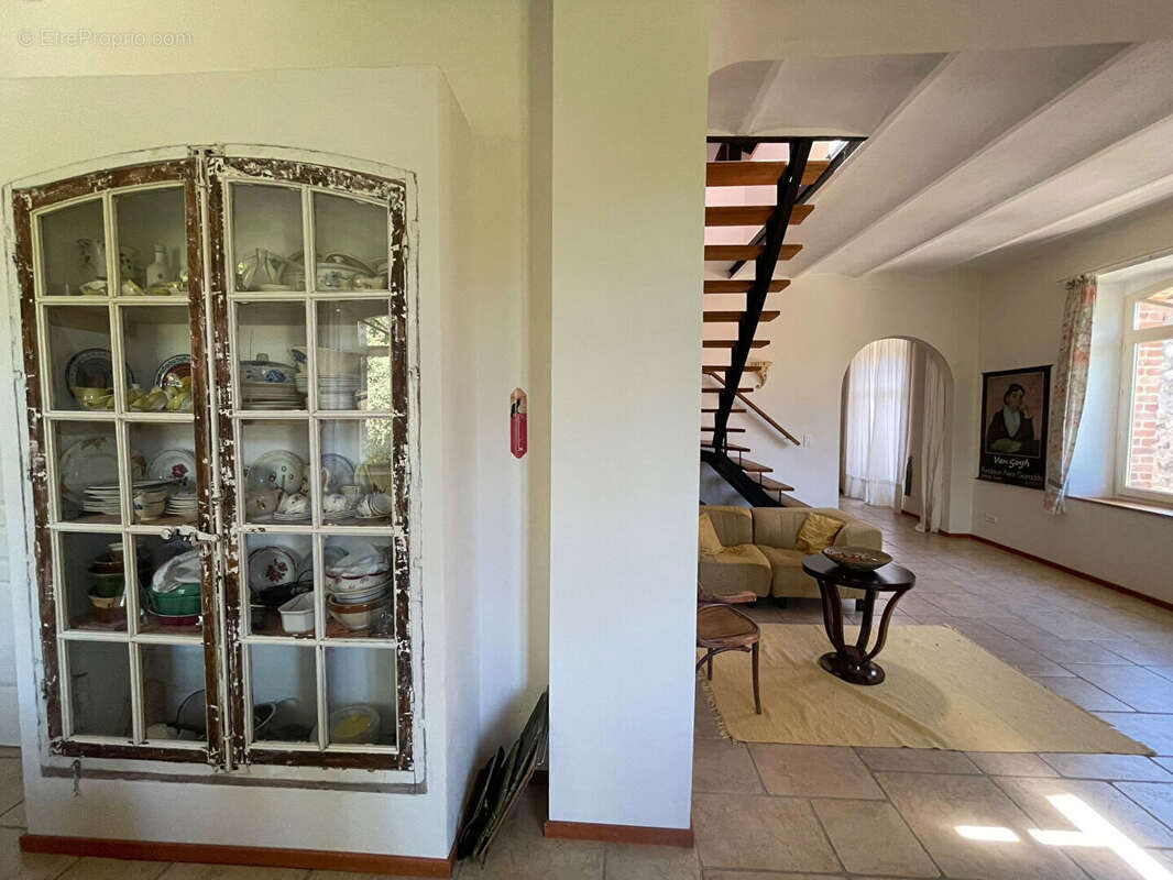 Appartement à MEYRANNES