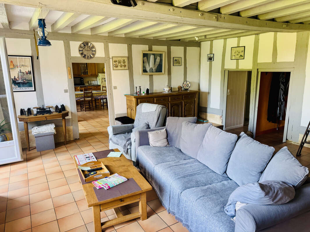 Longère, lorris, 5/6 chambres, grange, 162 de dépendance, calme, puits, 168m2 habitable - photo 6