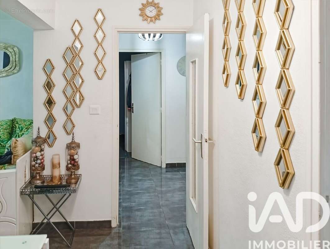 Photo 2 - Appartement à NIMES