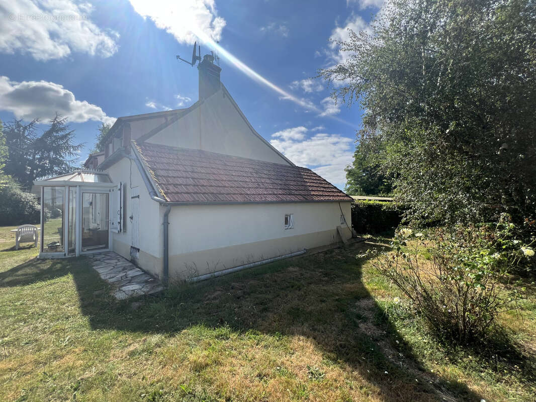 Maison à LE CHATELET