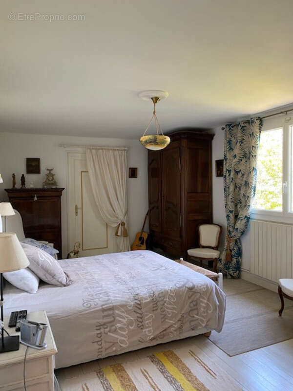 Dpt Tarn (81), à vendre PUYLAURENS maison P9 de 260 m² - Terrain de 5 571,00 m² - photo 9