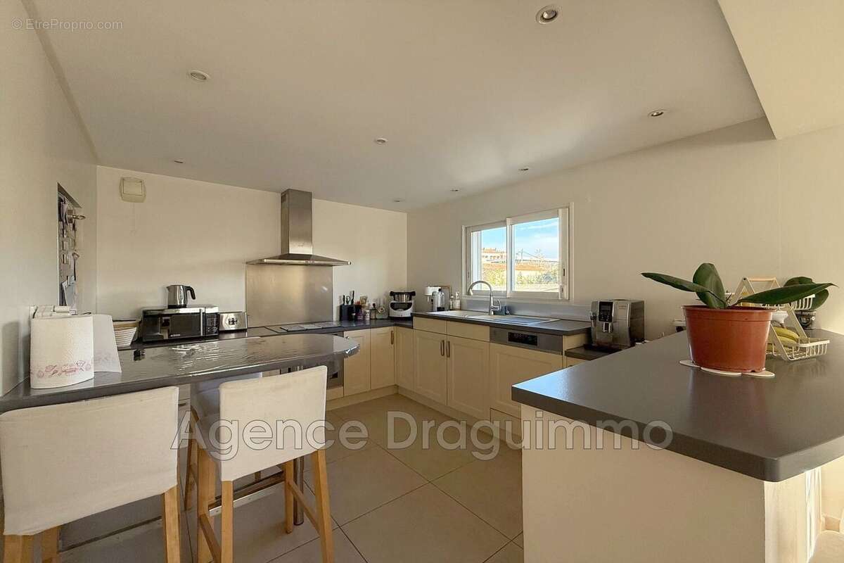 Appartement à DRAGUIGNAN