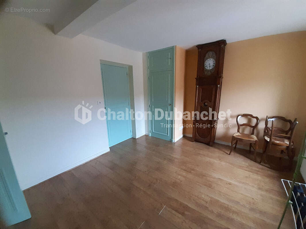 Appartement à BUSSIERES