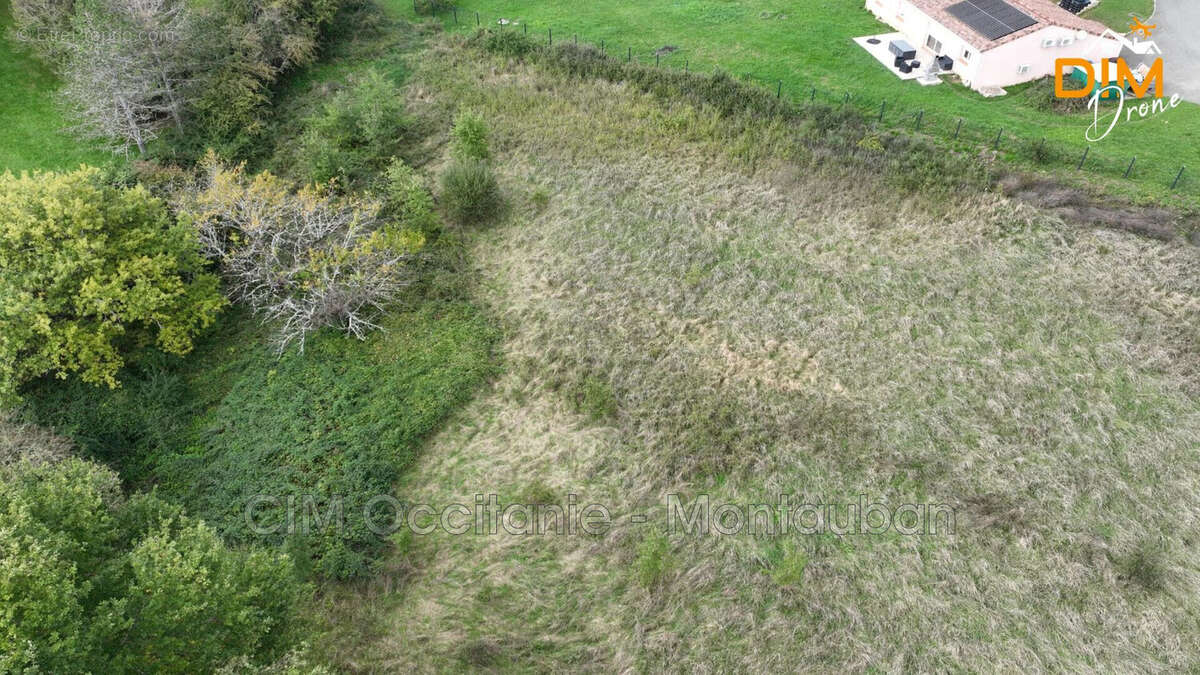 Terrain à LA SALVETAT-BELMONTET