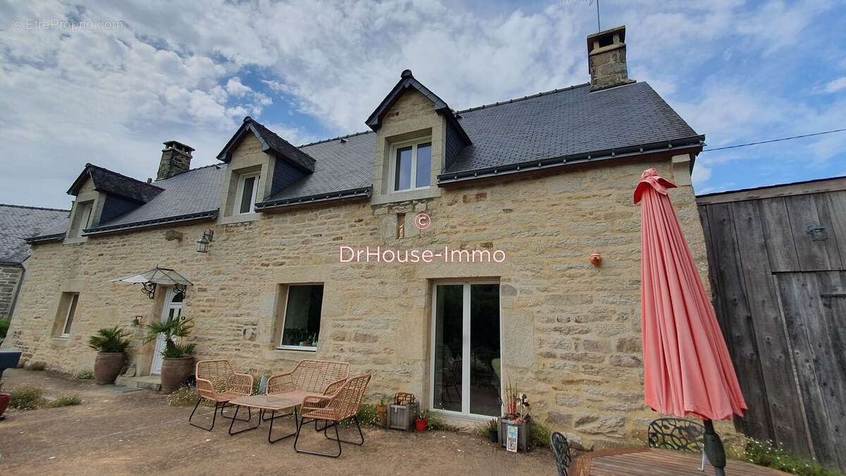 Maison à GUEHENNO