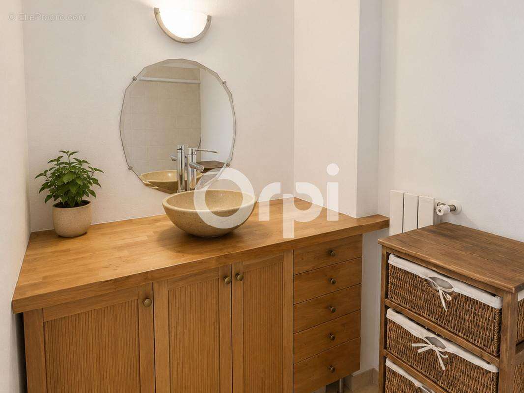 Appartement à MANDELIEU-LA-NAPOULE