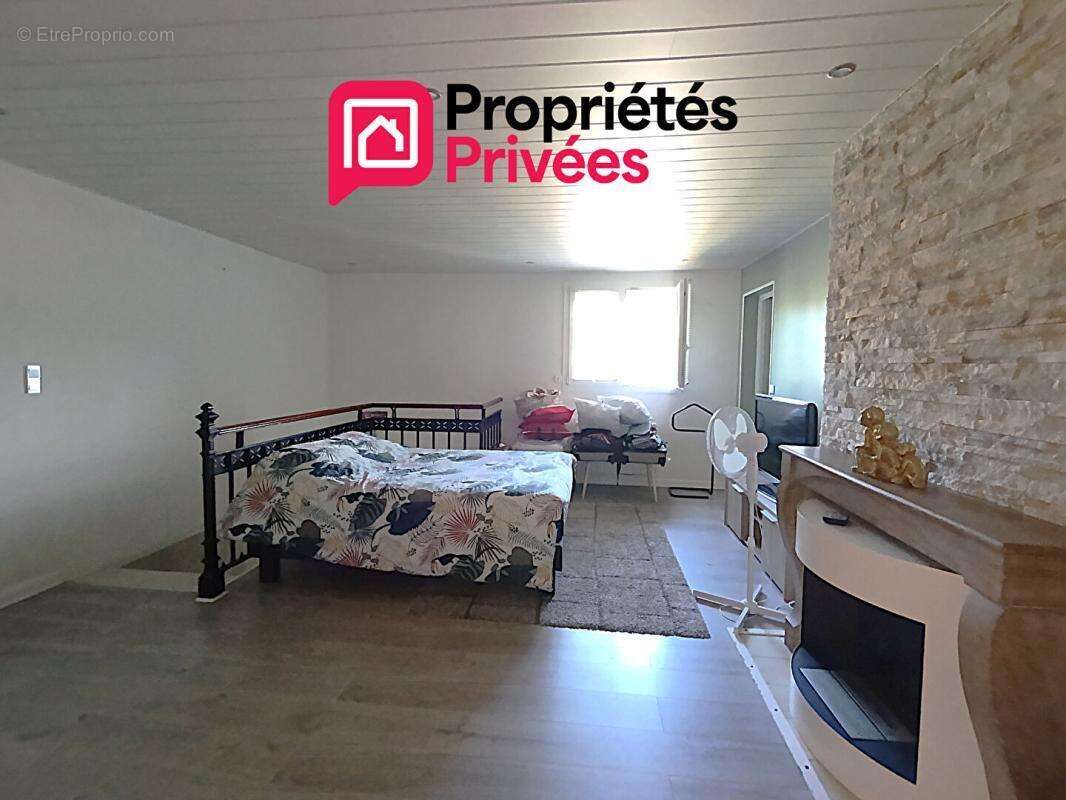 BOUSSIÈRES - À seulement 15 minutes de Besançon Maison de caractère au calme - Véranda chauffée, terrasse , 2 garages - photo 12