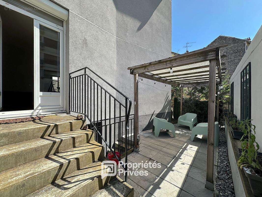 Maison T7 ( 5 ch ) 162 m2 avec garage, terrasse et cave - photo 3