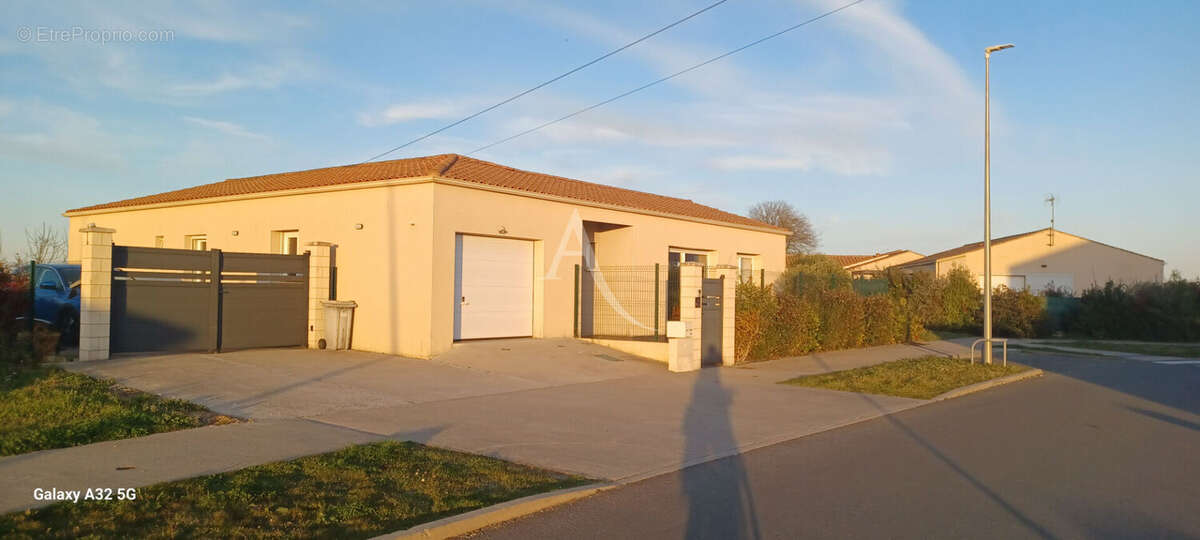 Maison à ECHILLAIS