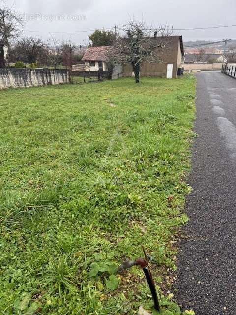 Maison à MAGNAC-SUR-TOUVRE