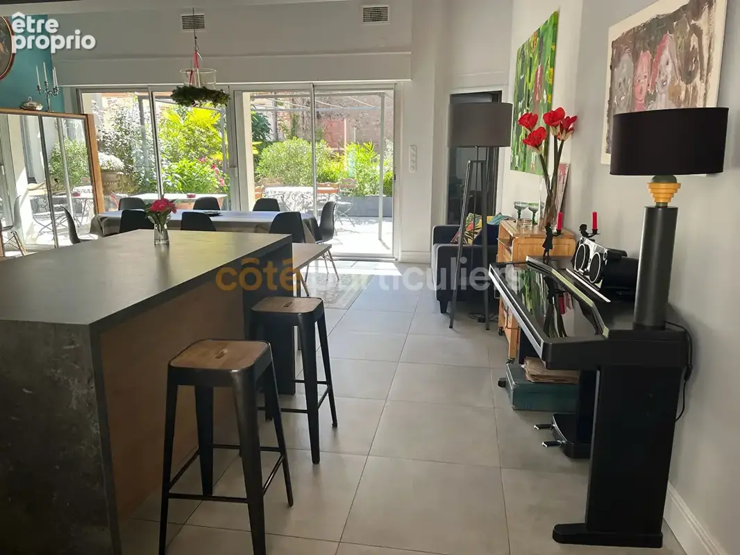 Immeuble Agen 10 pièce(s) 253.9 m2 - photo 4