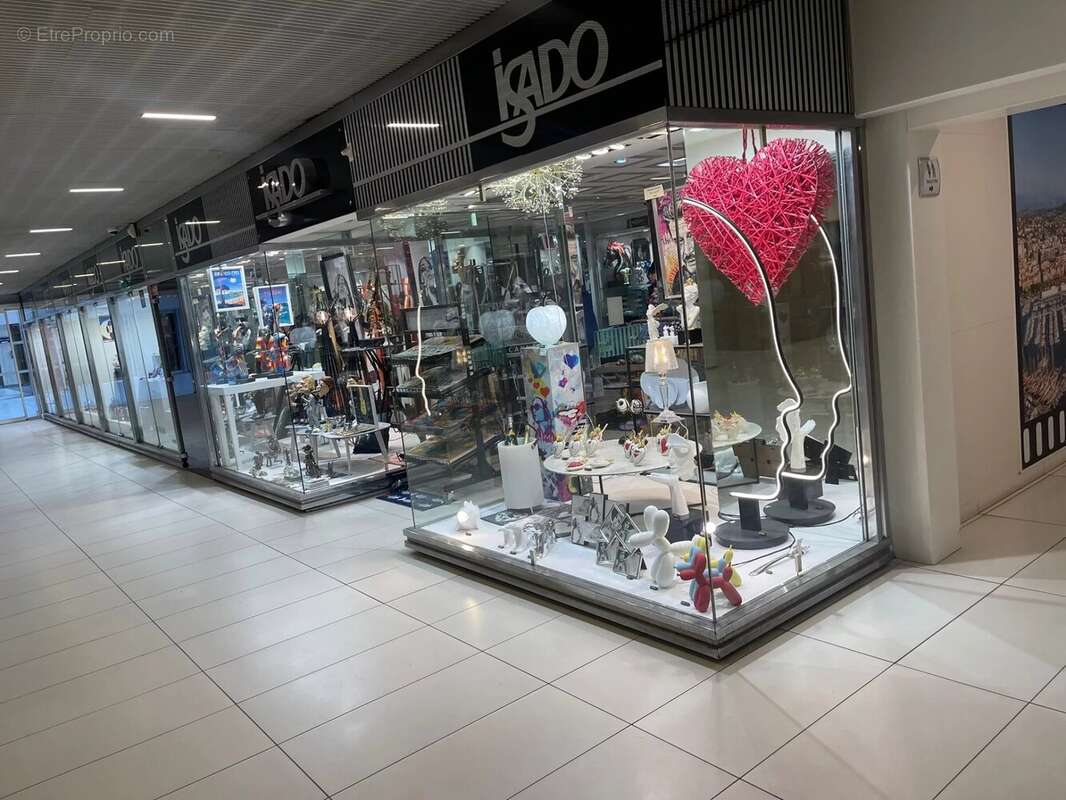 Cannes centre  gray murs et commerce - photo 2