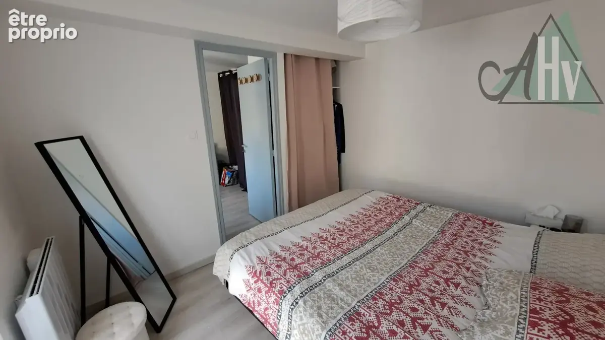 Paron (89) - Maison rénovée avec 2 chambres et bureau, dépendances et jardin - photo 6