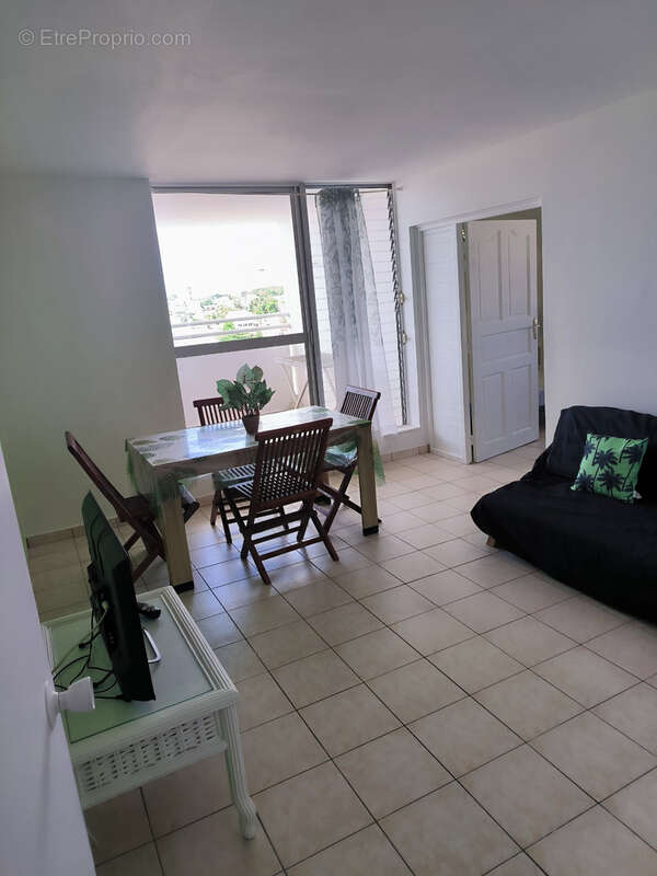 Appartement à POINTE-A-PITRE