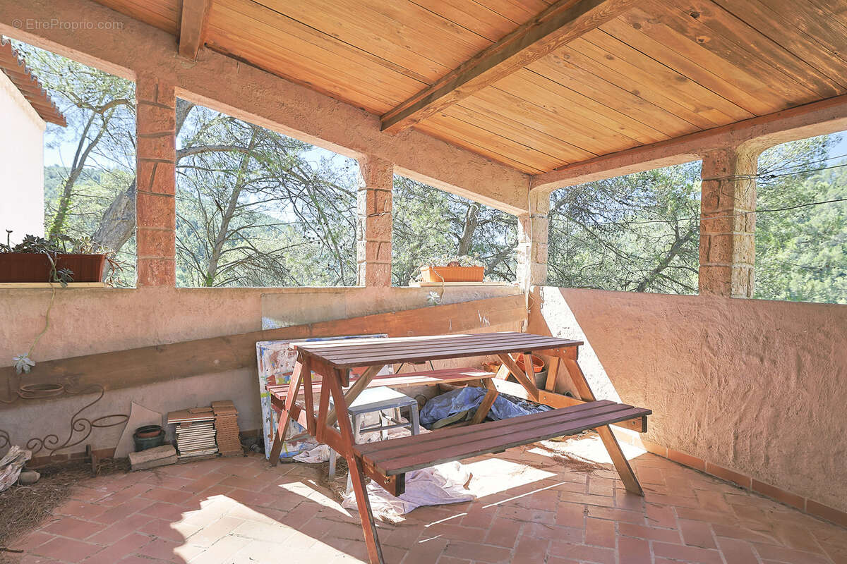 Maison à SOLLIES-TOUCAS