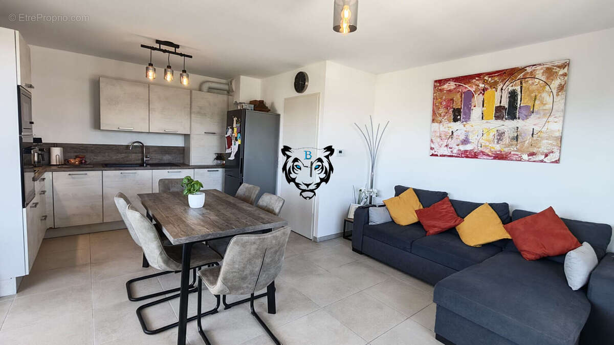 Appartement à PUGET-SUR-ARGENS