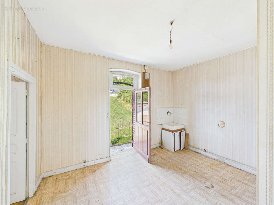 Maison à SAINT-ELOY-LES-MINES