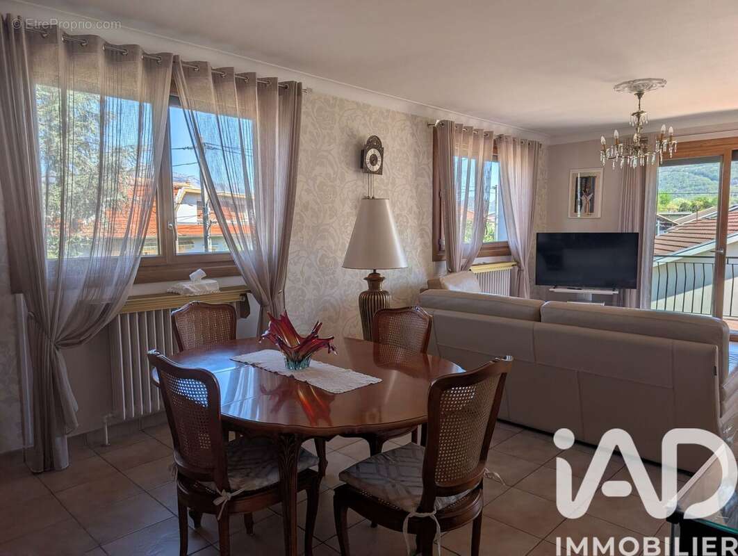 Photo 9 - Maison à ECHIROLLES