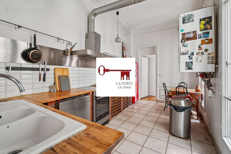 Appartement à PARIS-3E