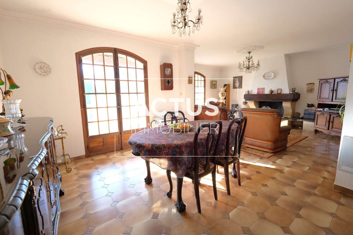 Maison 140 m² à Salon-De-Provence  - photo 3