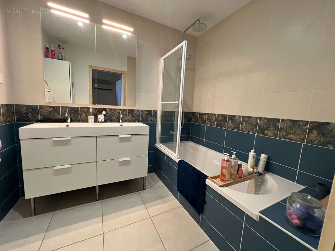 Maison à SAINT-ROMAIN-DE-JALIONAS