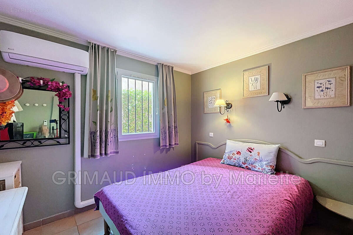 Appartement à GRIMAUD