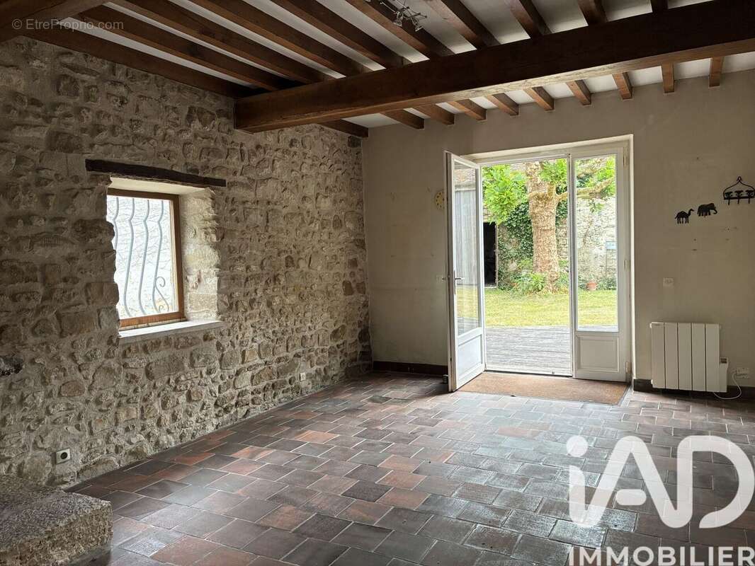 Maison 160 m² à Larchant  - photo 3