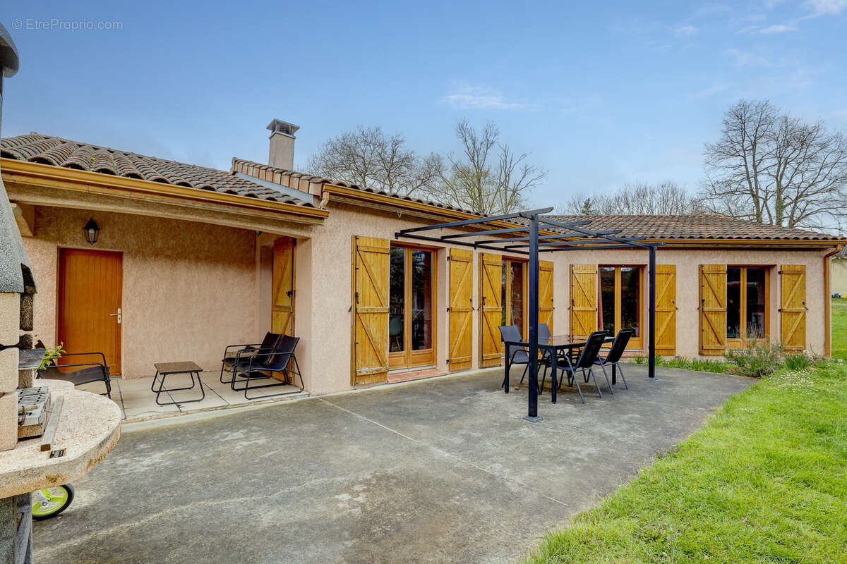 Maison à SAINT-PAUL-CAP-DE-JOUX