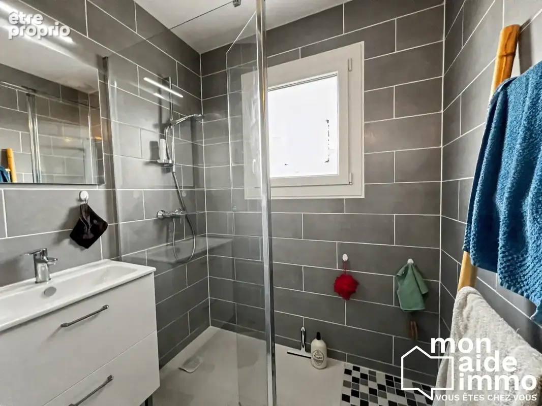 Maison 4 pièces 80 m² à vendre à Saint-Seurin-Sur-L'isle (33660) - photo 7