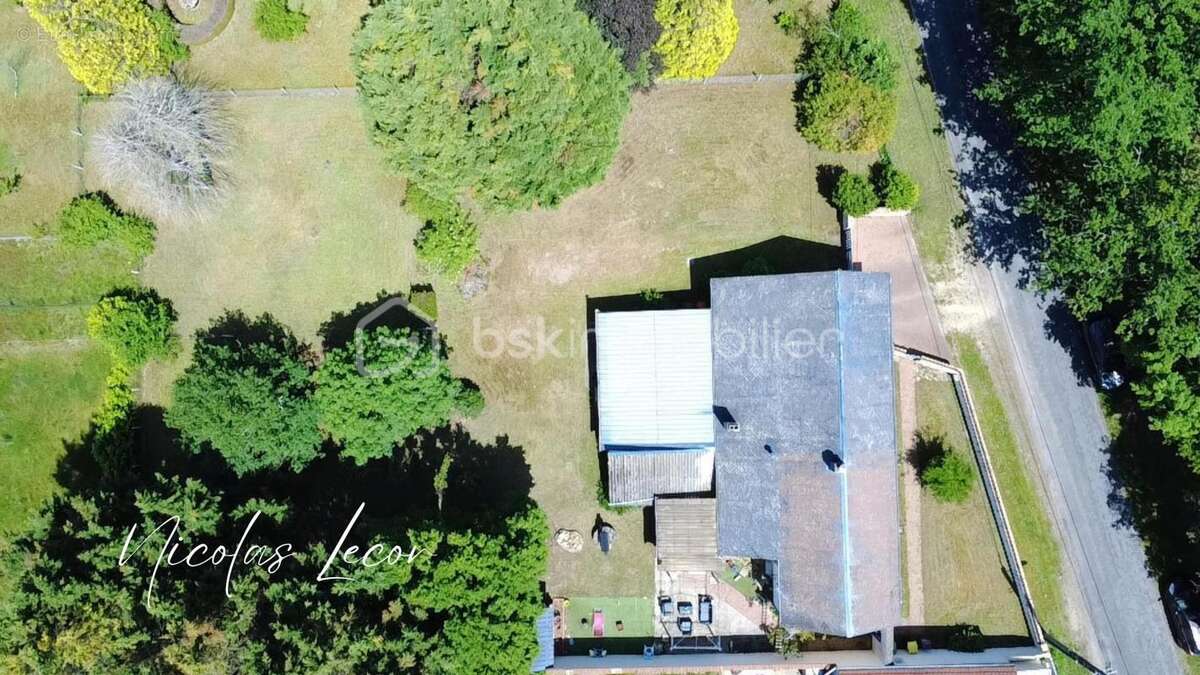 Maison à LA GUERCHE-SUR-L'AUBOIS