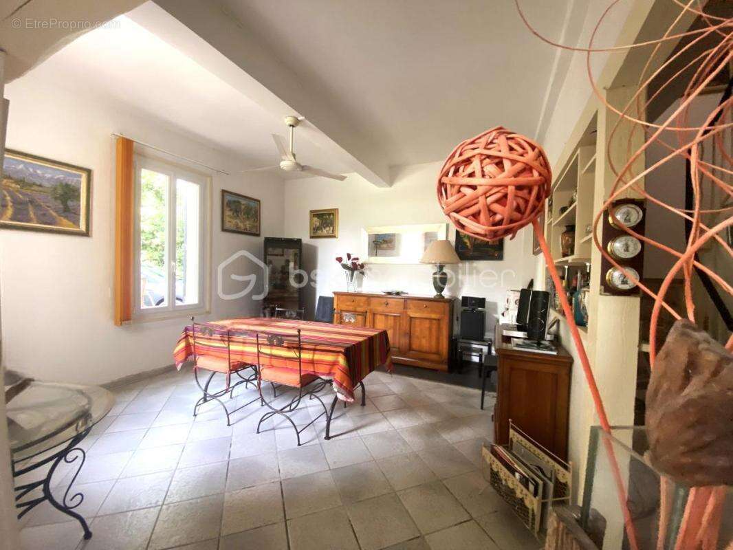 Maison à SAINT-GILLES