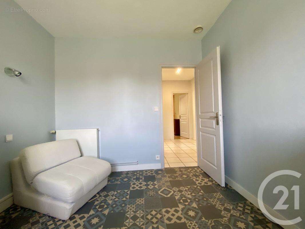 Maison à SAINT-JUNIEN