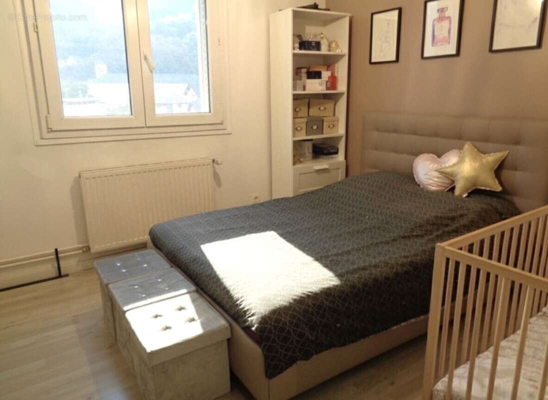 Appartement à FROGES