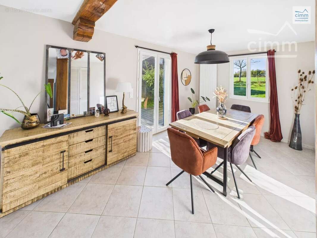 Maison à SAINT-SENOUX